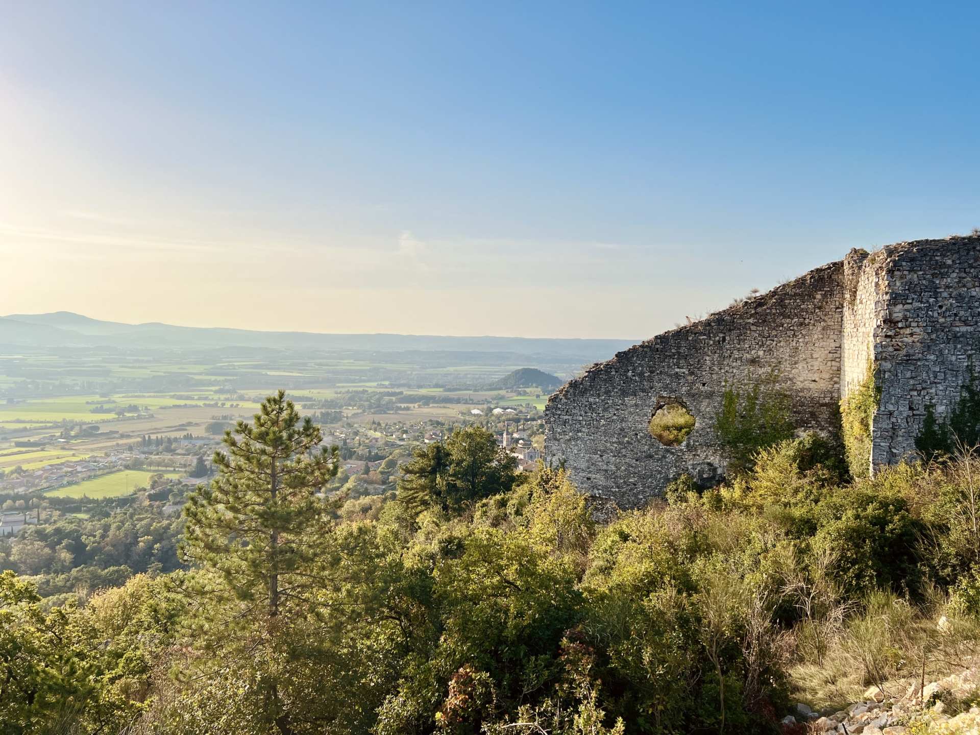 Sur les hauteurs de Marsanne en Drôme provençale