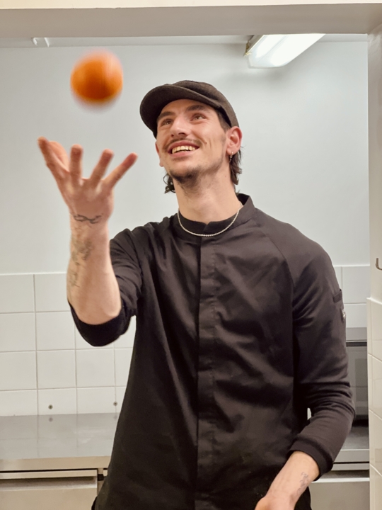 Quentin, chef du restaurant de copains Pantoufle à Marsanne en Provence